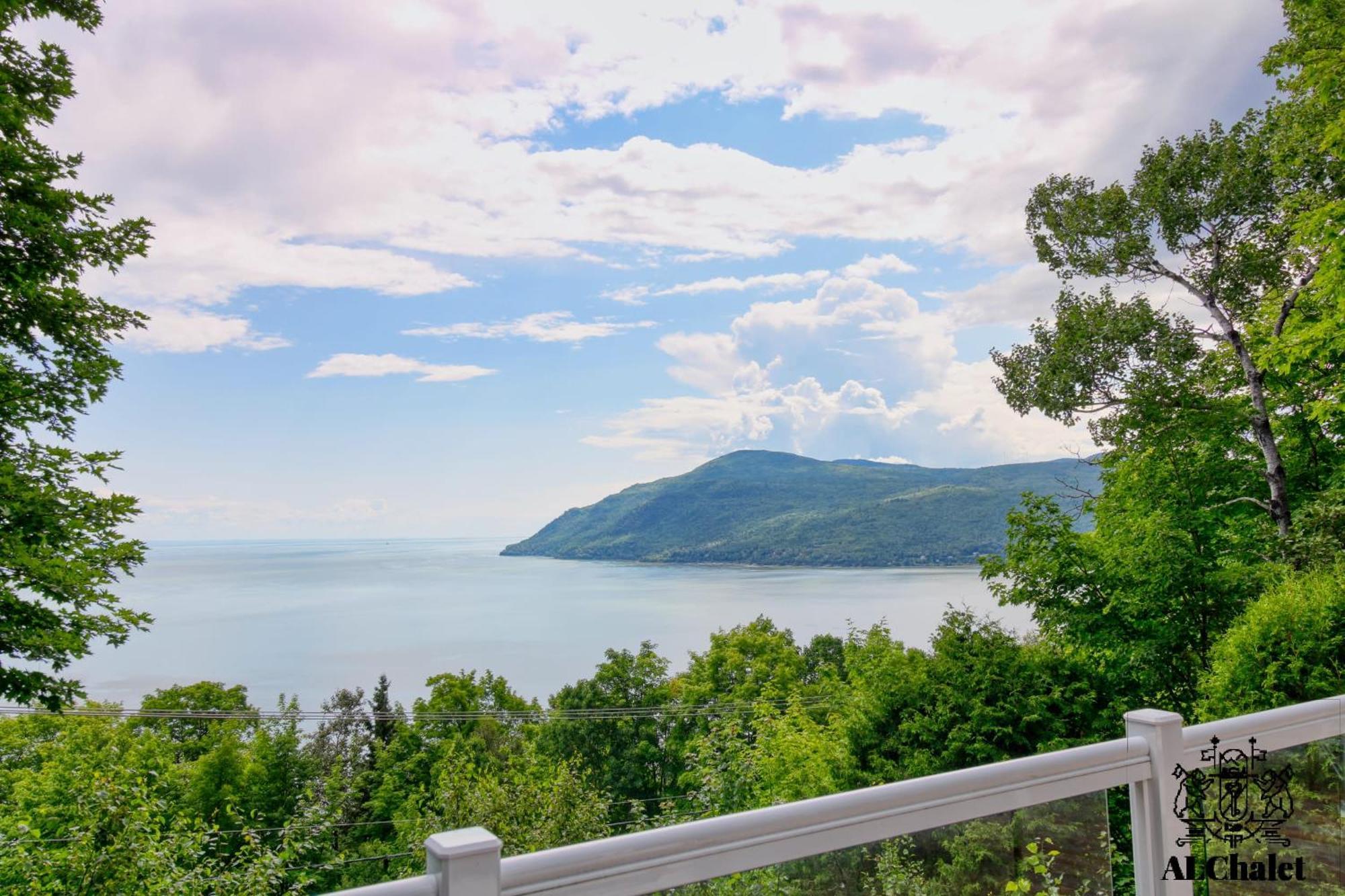 Villa Älpha-M - magnifique vue sur le fleuve à Baie-Saint-Paul Extérieur photo